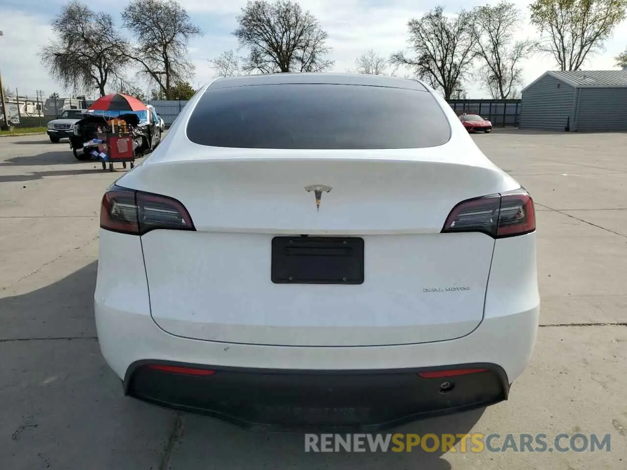 6 Photograph of a damaged car 7SAYGDEE2PA065048 TESLA MODEL Y 2023