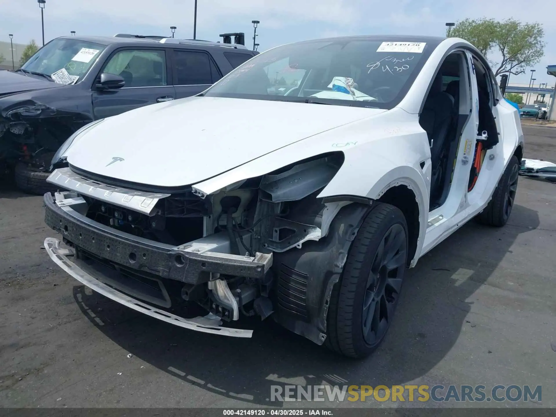 2 Photograph of a damaged car 7SAYGDEE2PA071609 TESLA MODEL Y 2023