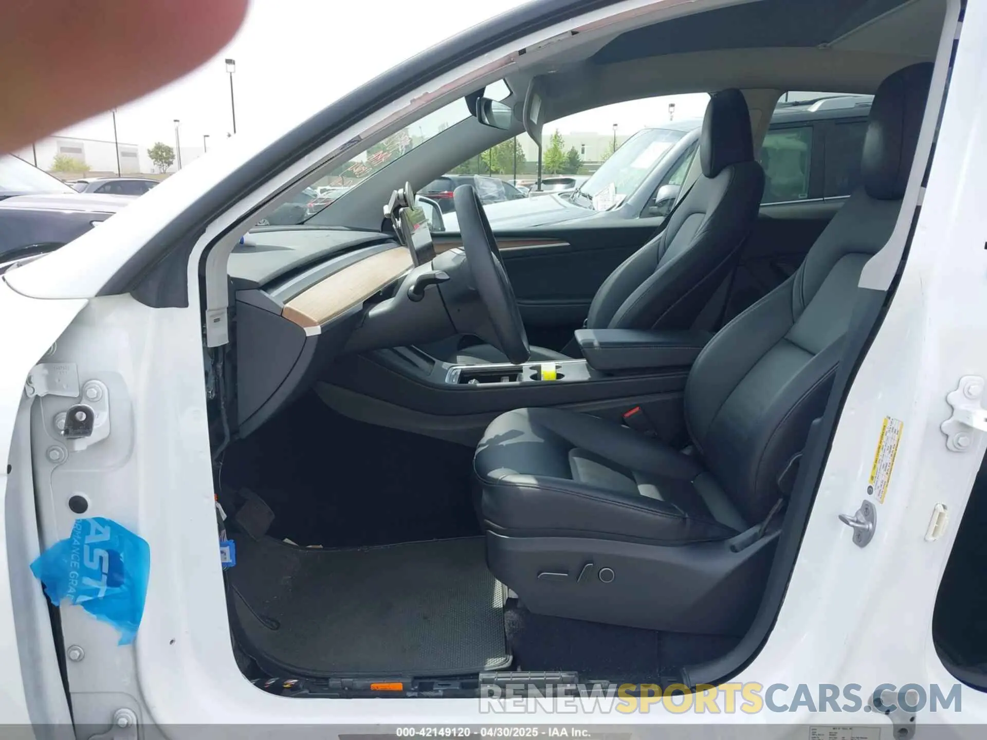 5 Photograph of a damaged car 7SAYGDEE2PA071609 TESLA MODEL Y 2023