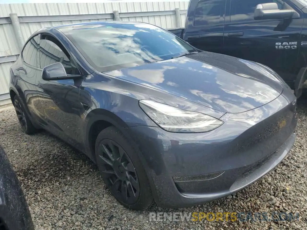4 Photograph of a damaged car 7SAYGDEE2PA075241 TESLA MODEL Y 2023