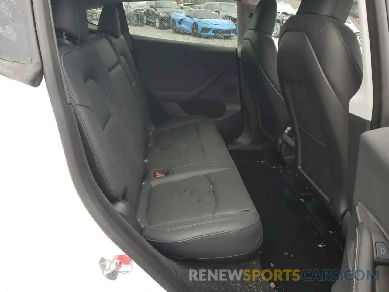 10 Photograph of a damaged car 7SAYGDEE2PA083128 TESLA MODEL Y 2023