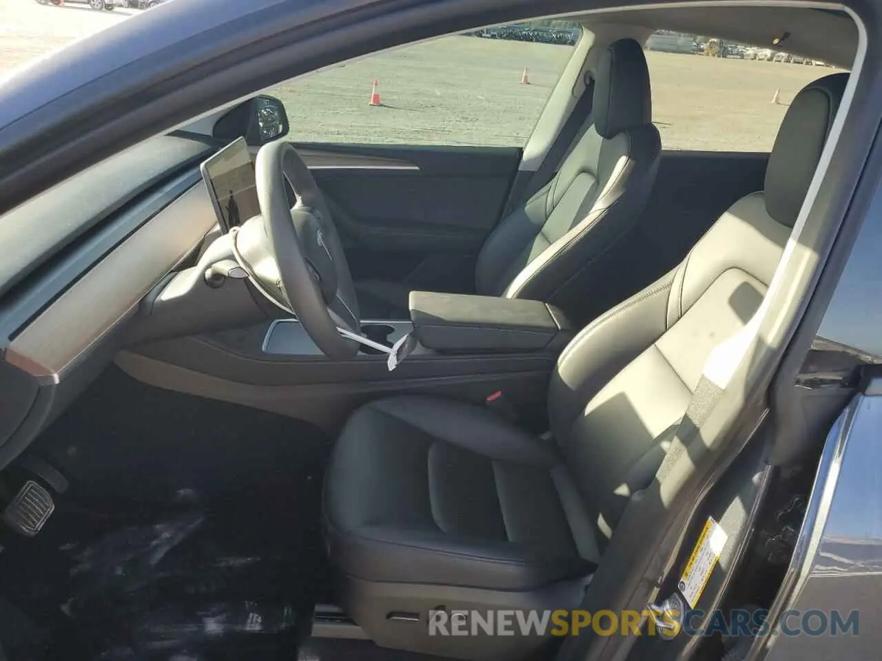7 Photograph of a damaged car 7SAYGDEE2PA083548 TESLA MODEL Y 2023