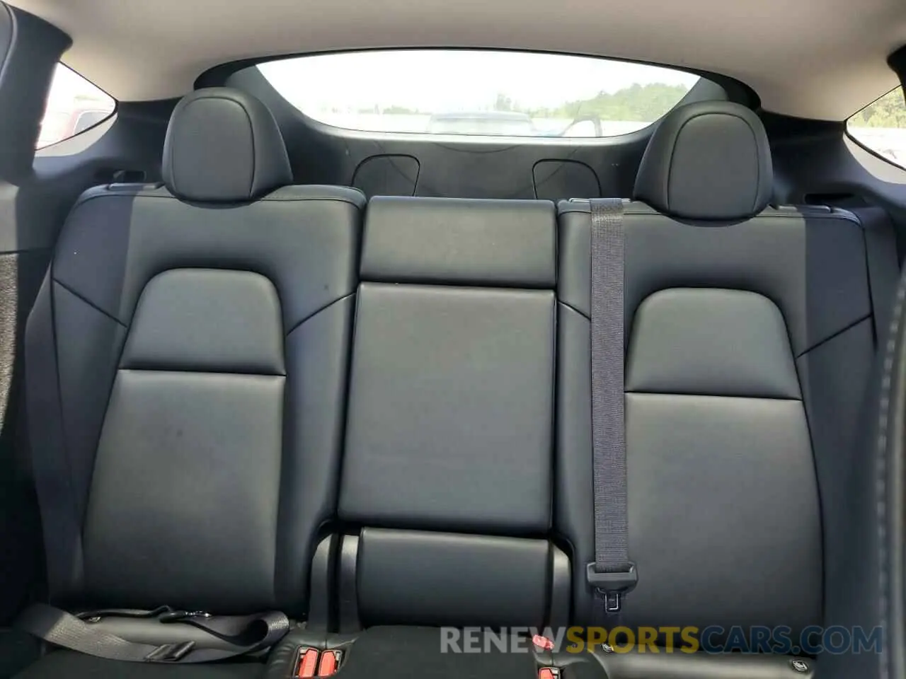 10 Photograph of a damaged car 7SAYGDEE2PA084828 TESLA MODEL Y 2023
