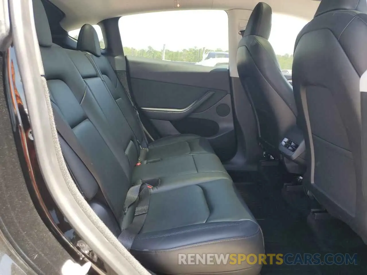 11 Photograph of a damaged car 7SAYGDEE2PA084828 TESLA MODEL Y 2023
