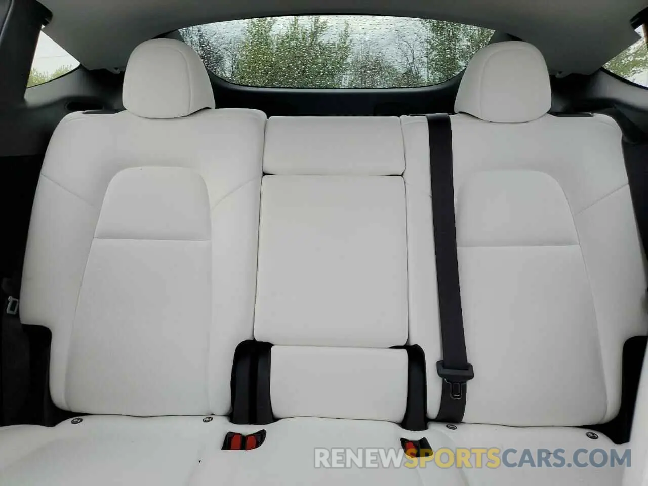 10 Photograph of a damaged car 7SAYGDEE2PA093478 TESLA MODEL Y 2023