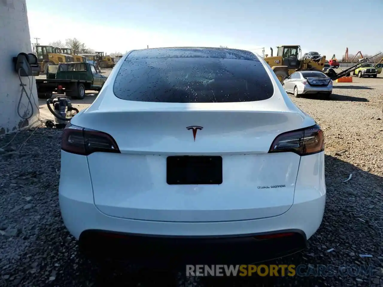 6 Photograph of a damaged car 7SAYGDEE2PA095375 TESLA MODEL Y 2023