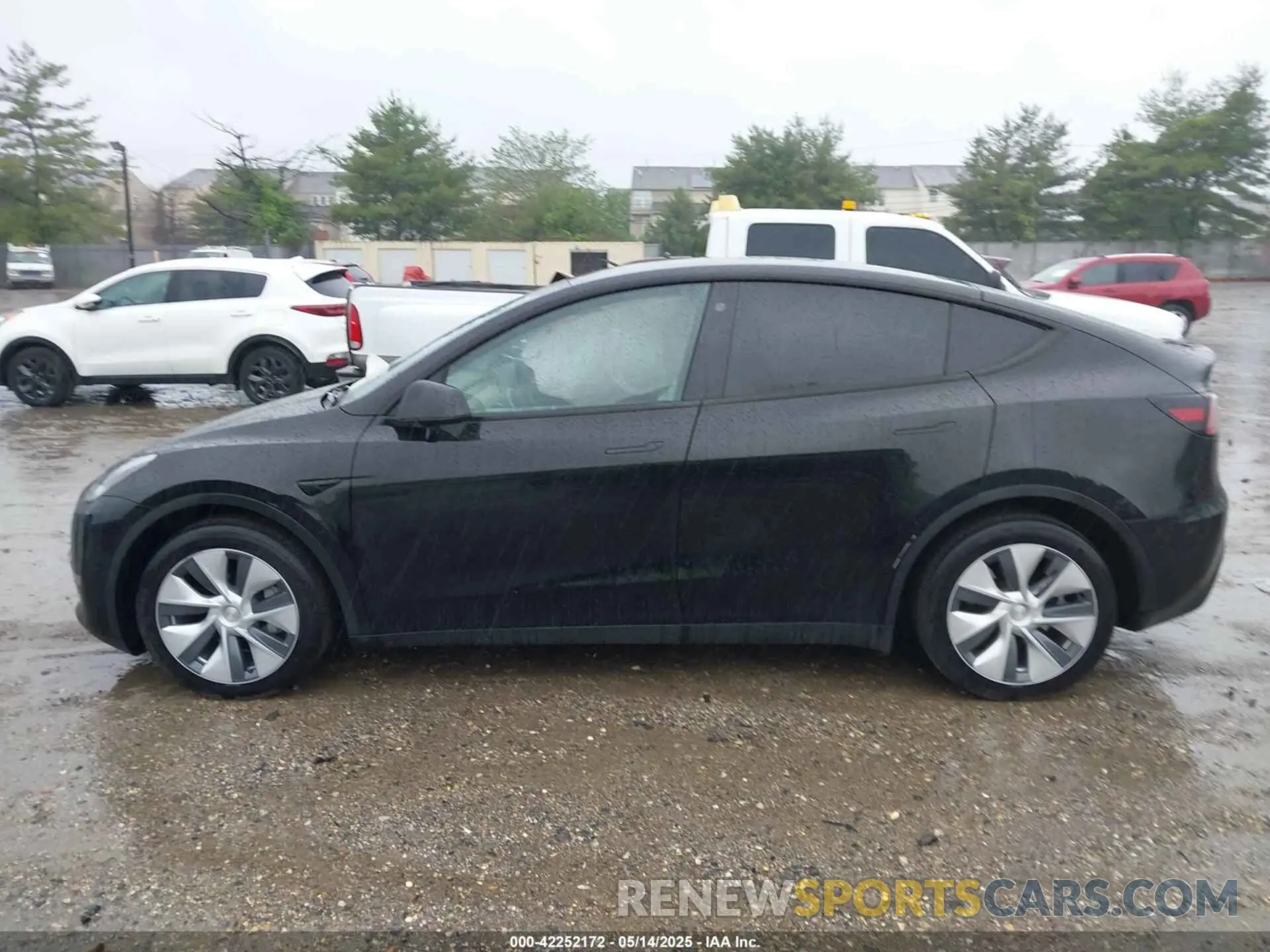 14 Photograph of a damaged car 7SAYGDEE2PA105631 TESLA MODEL Y 2023