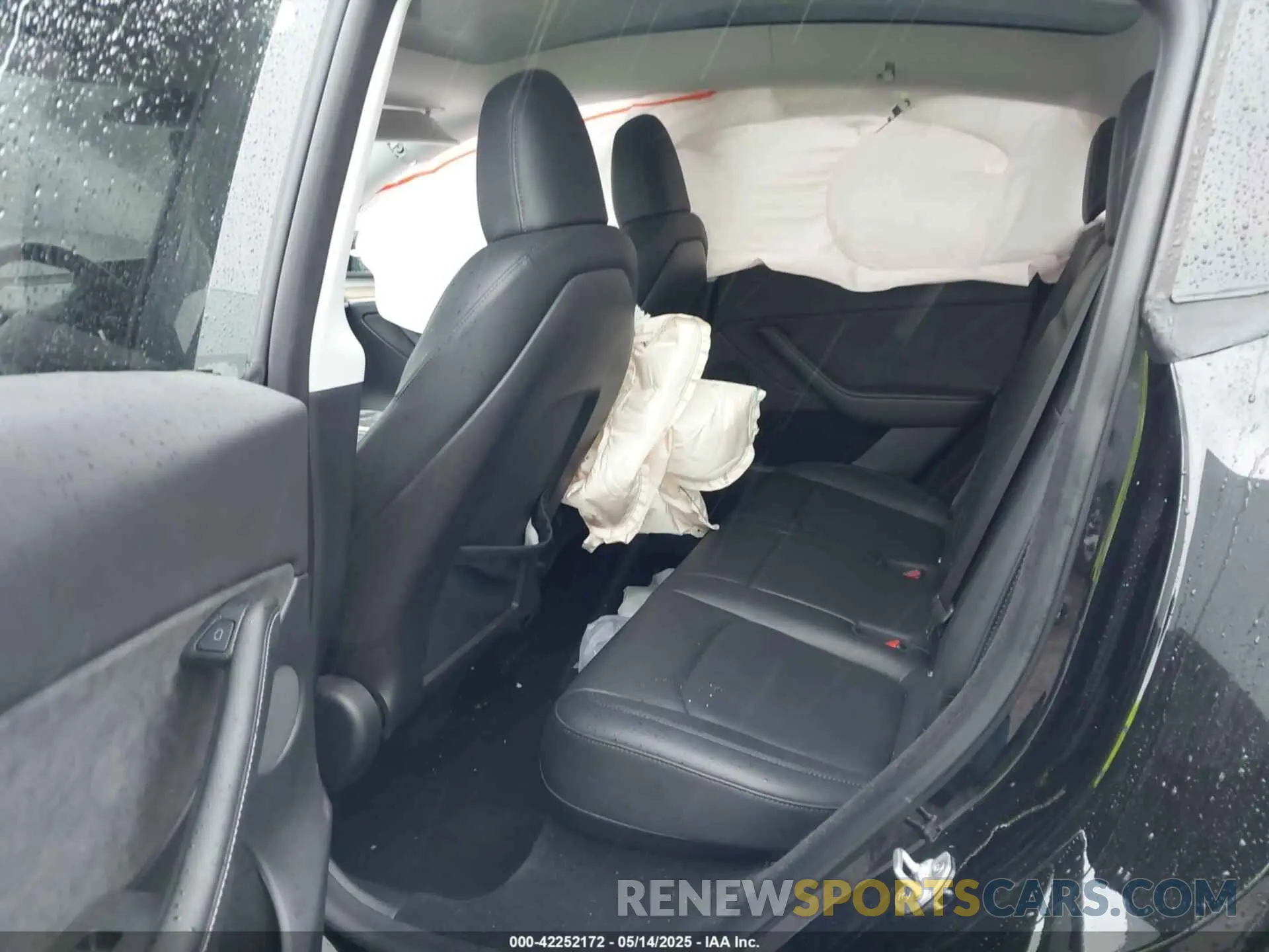 8 Photograph of a damaged car 7SAYGDEE2PA105631 TESLA MODEL Y 2023