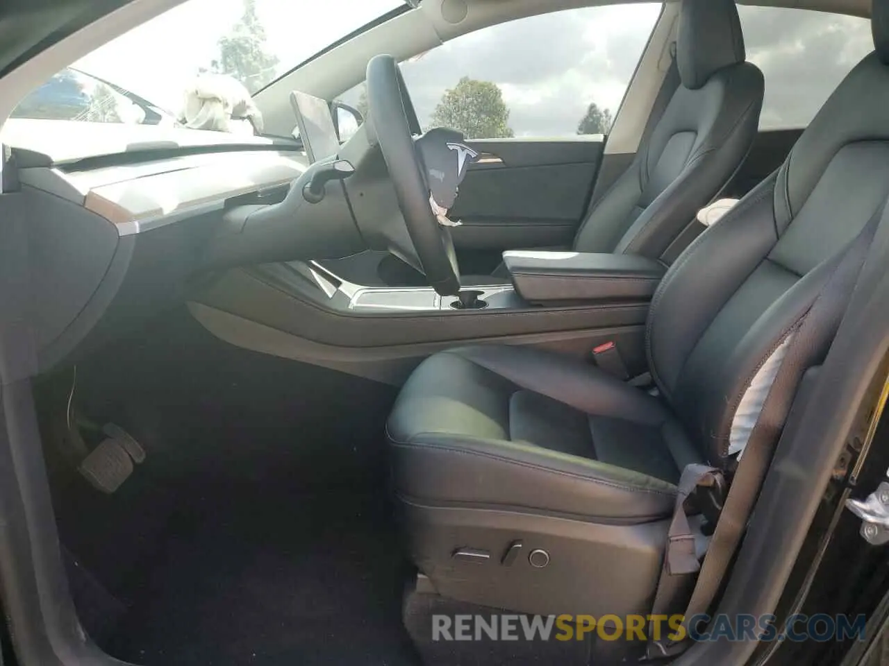 7 Photograph of a damaged car 7SAYGDEE2PA111557 TESLA MODEL Y 2023
