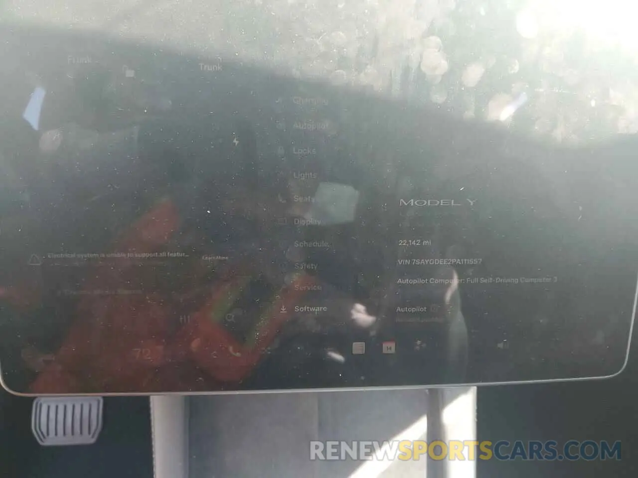 9 Photograph of a damaged car 7SAYGDEE2PA111557 TESLA MODEL Y 2023