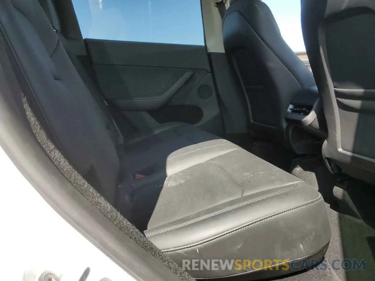 11 Photograph of a damaged car 7SAYGDEE2PA128486 TESLA MODEL Y 2023