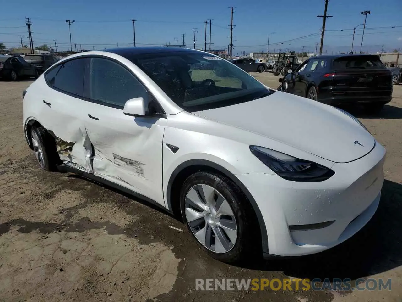 4 Photograph of a damaged car 7SAYGDEE2PA128486 TESLA MODEL Y 2023