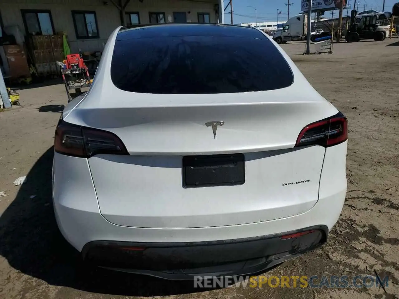 6 Photograph of a damaged car 7SAYGDEE2PA128486 TESLA MODEL Y 2023
