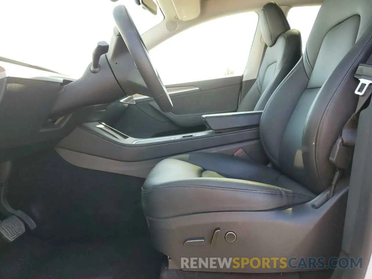 7 Photograph of a damaged car 7SAYGDEE2PA128486 TESLA MODEL Y 2023