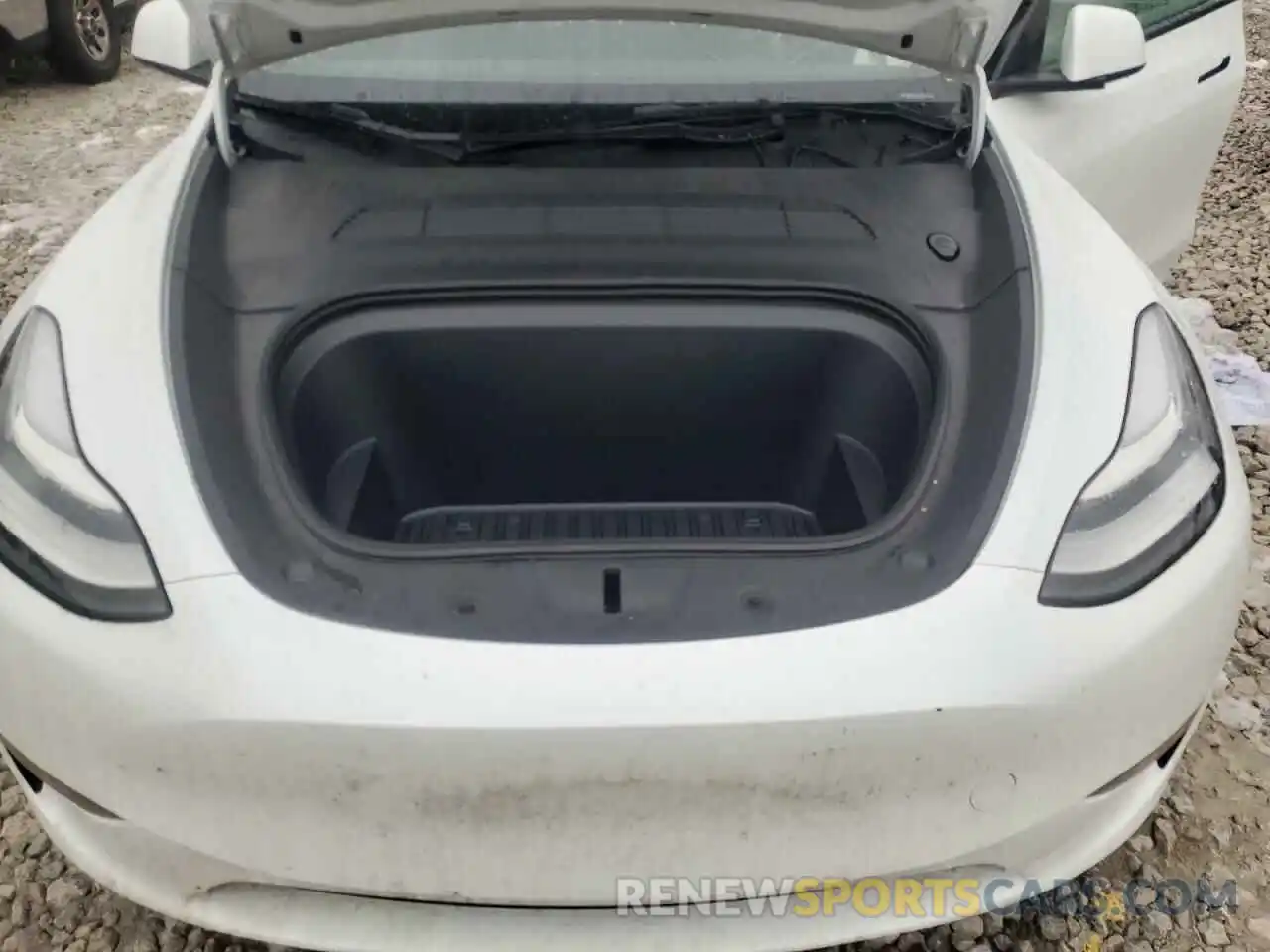 11 Photograph of a damaged car 7SAYGDEE2PA145496 TESLA MODEL Y 2023