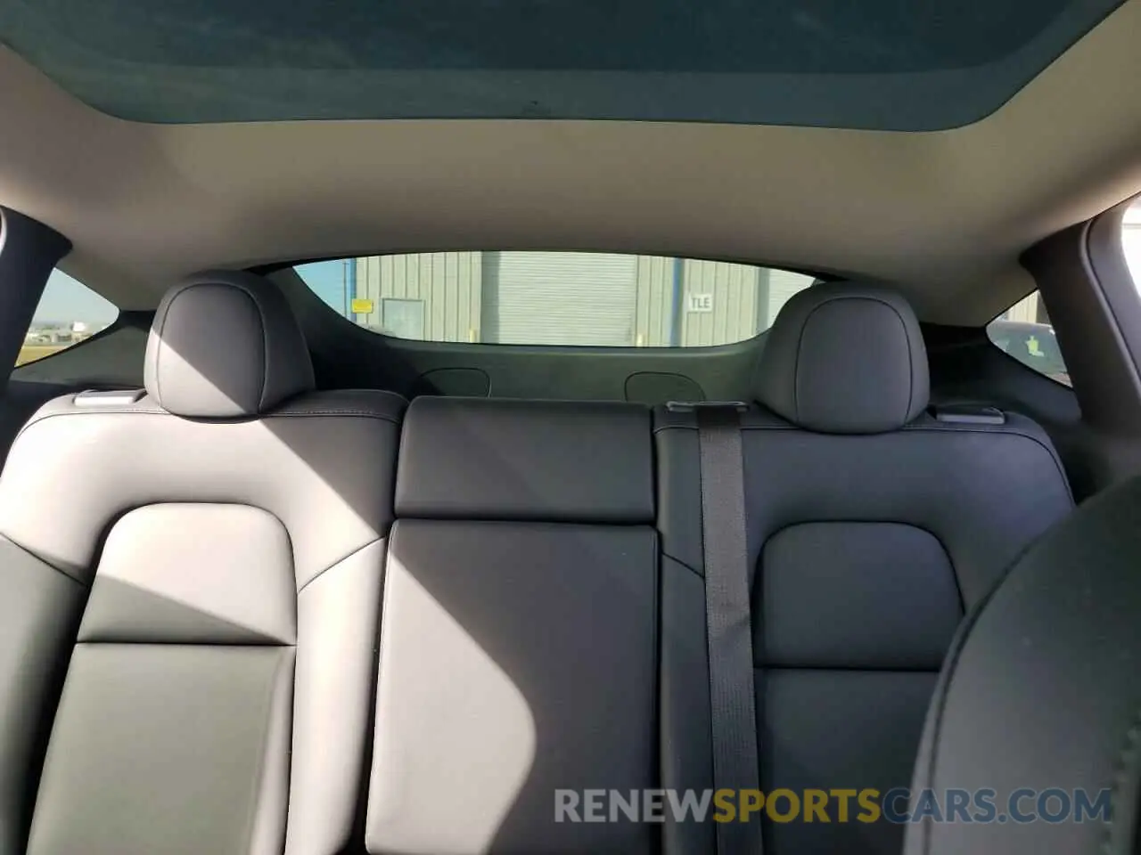 10 Photograph of a damaged car 7SAYGDEE2PA151881 TESLA MODEL Y 2023