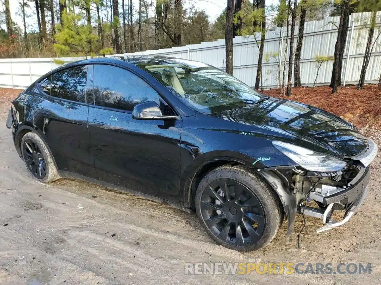 4 Photograph of a damaged car 7SAYGDEE2PA155056 TESLA MODEL Y 2023