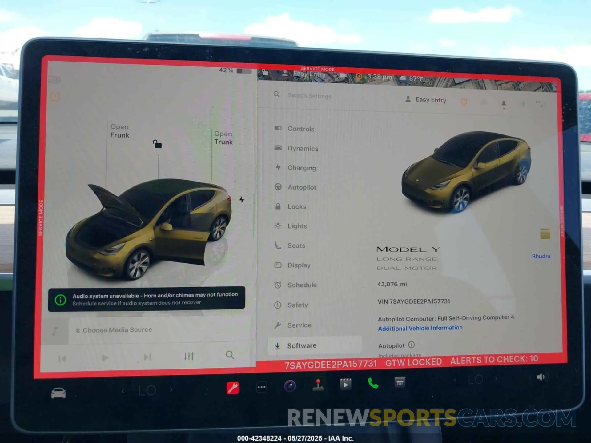 10 Photograph of a damaged car 7SAYGDEE2PA157731 TESLA MODEL Y 2023