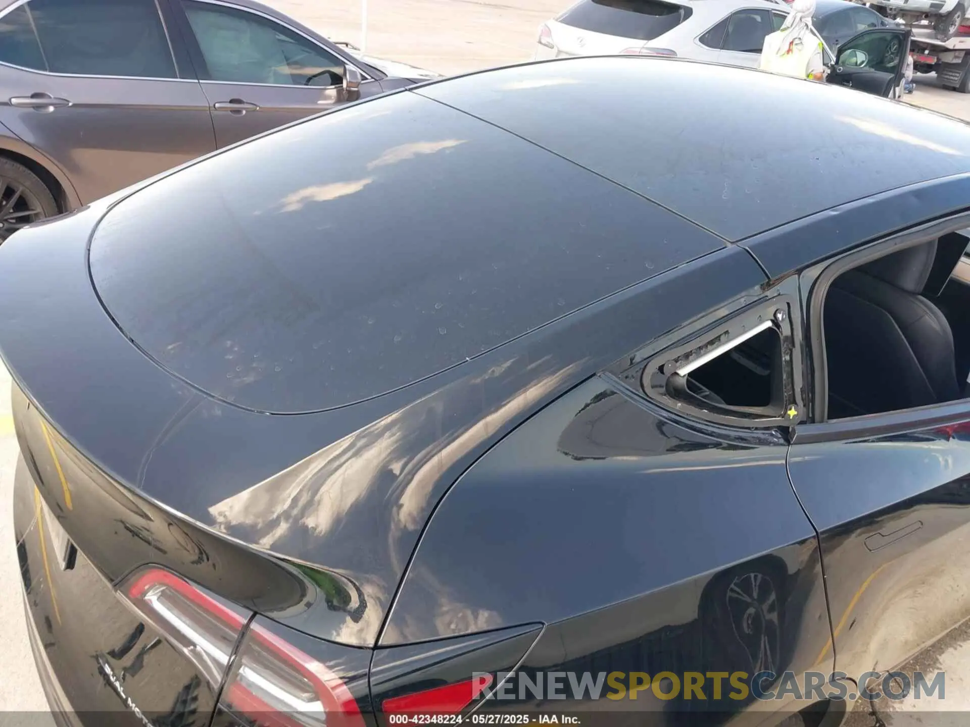 9 Photograph of a damaged car 7SAYGDEE2PA157731 TESLA MODEL Y 2023