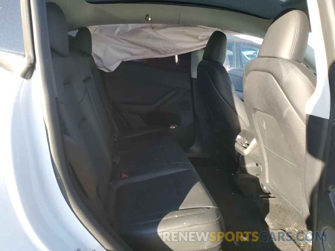 10 Photograph of a damaged car 7SAYGDEE2PA174271 TESLA MODEL Y 2023