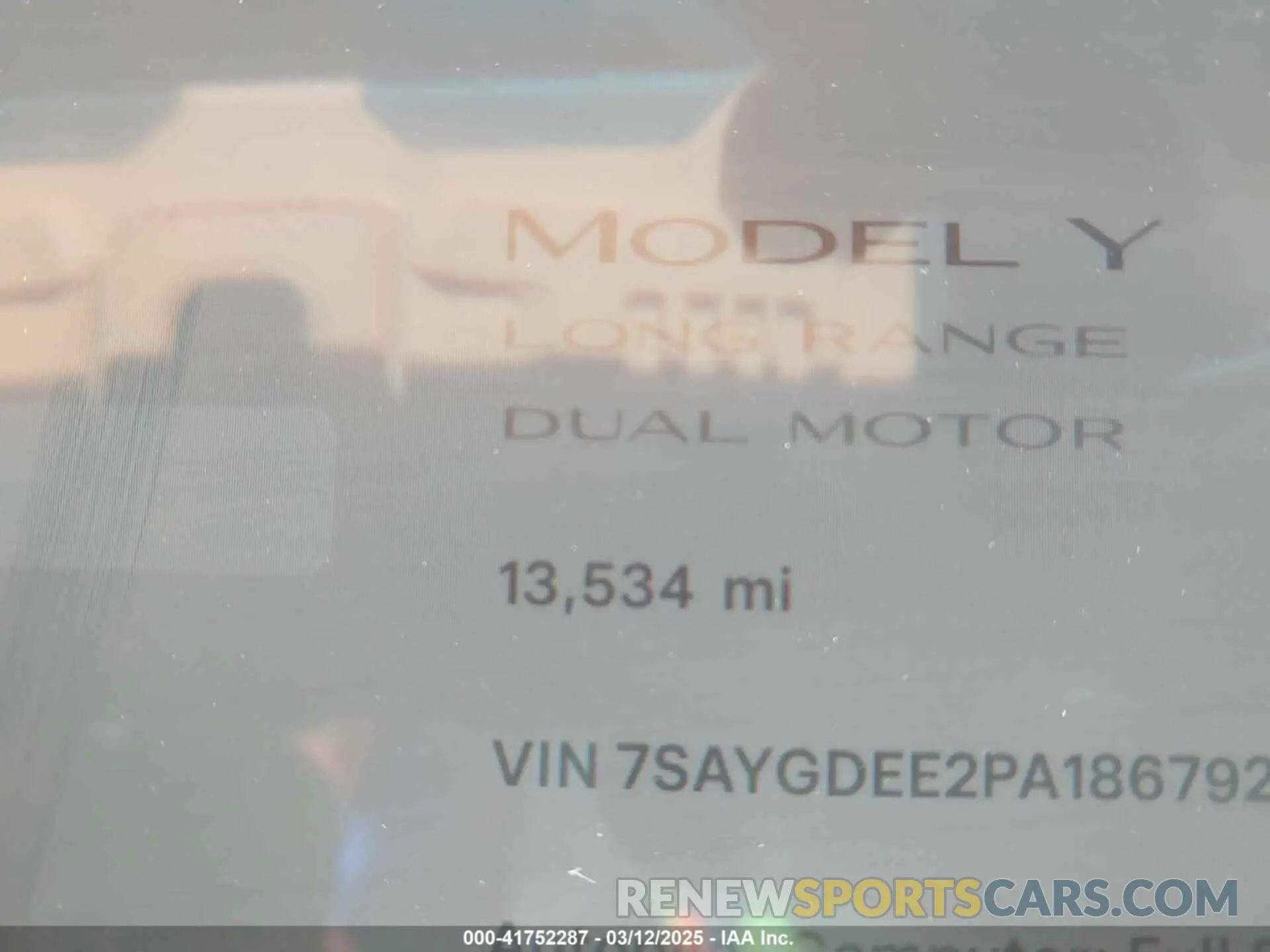 15 Photograph of a damaged car 7SAYGDEE2PA186792 TESLA MODEL Y 2023