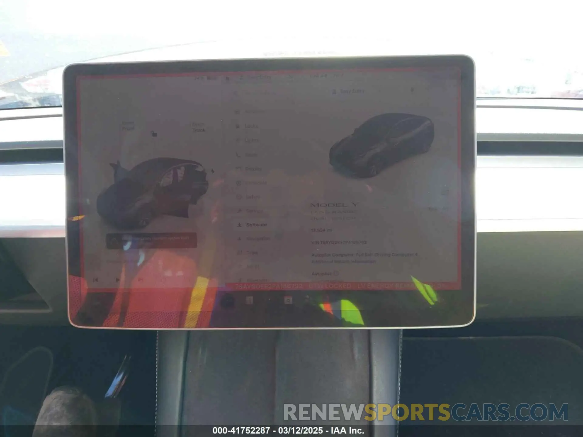 18 Photograph of a damaged car 7SAYGDEE2PA186792 TESLA MODEL Y 2023