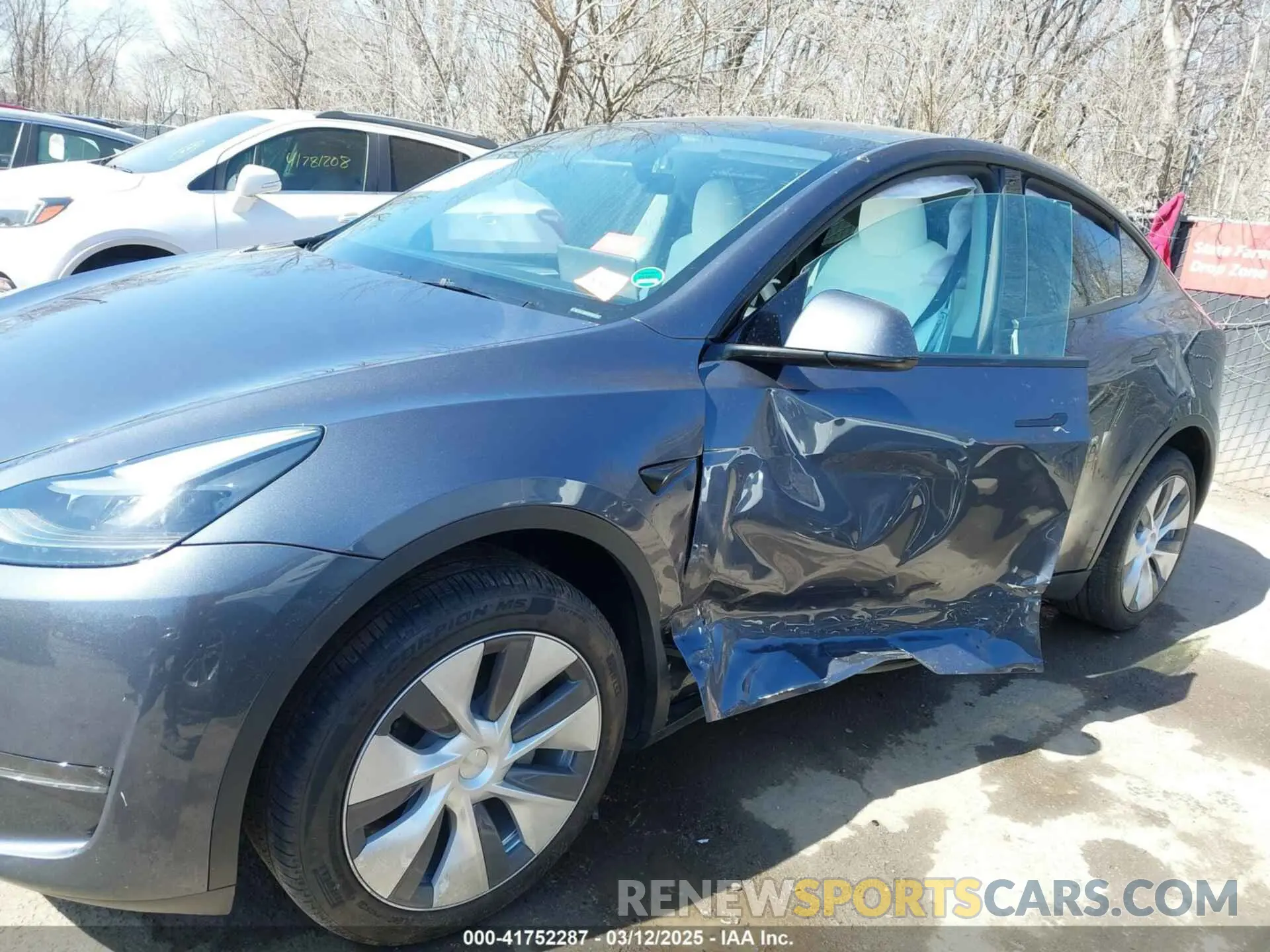 6 Photograph of a damaged car 7SAYGDEE2PA186792 TESLA MODEL Y 2023