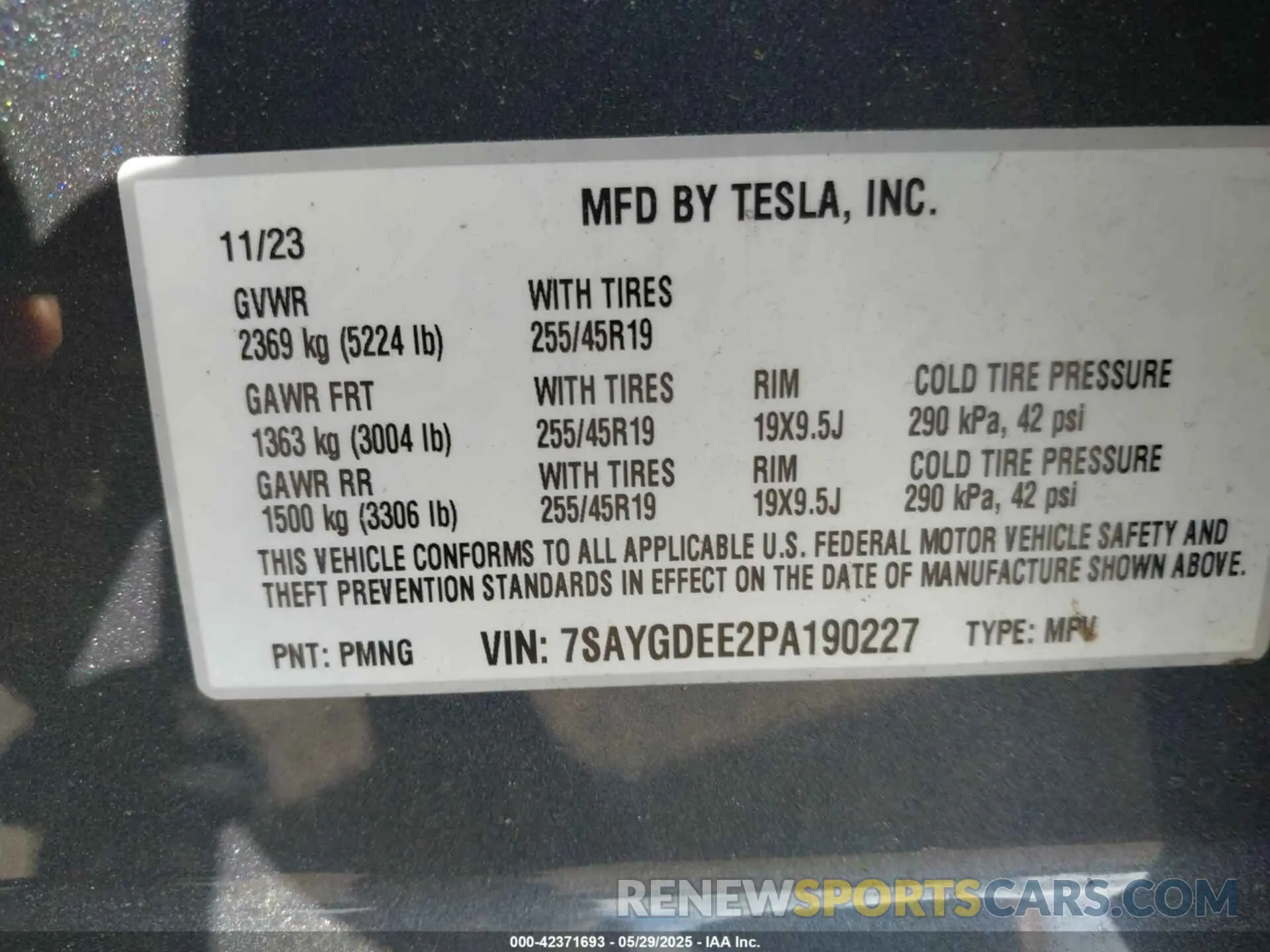 9 Photograph of a damaged car 7SAYGDEE2PA190227 TESLA MODEL Y 2023