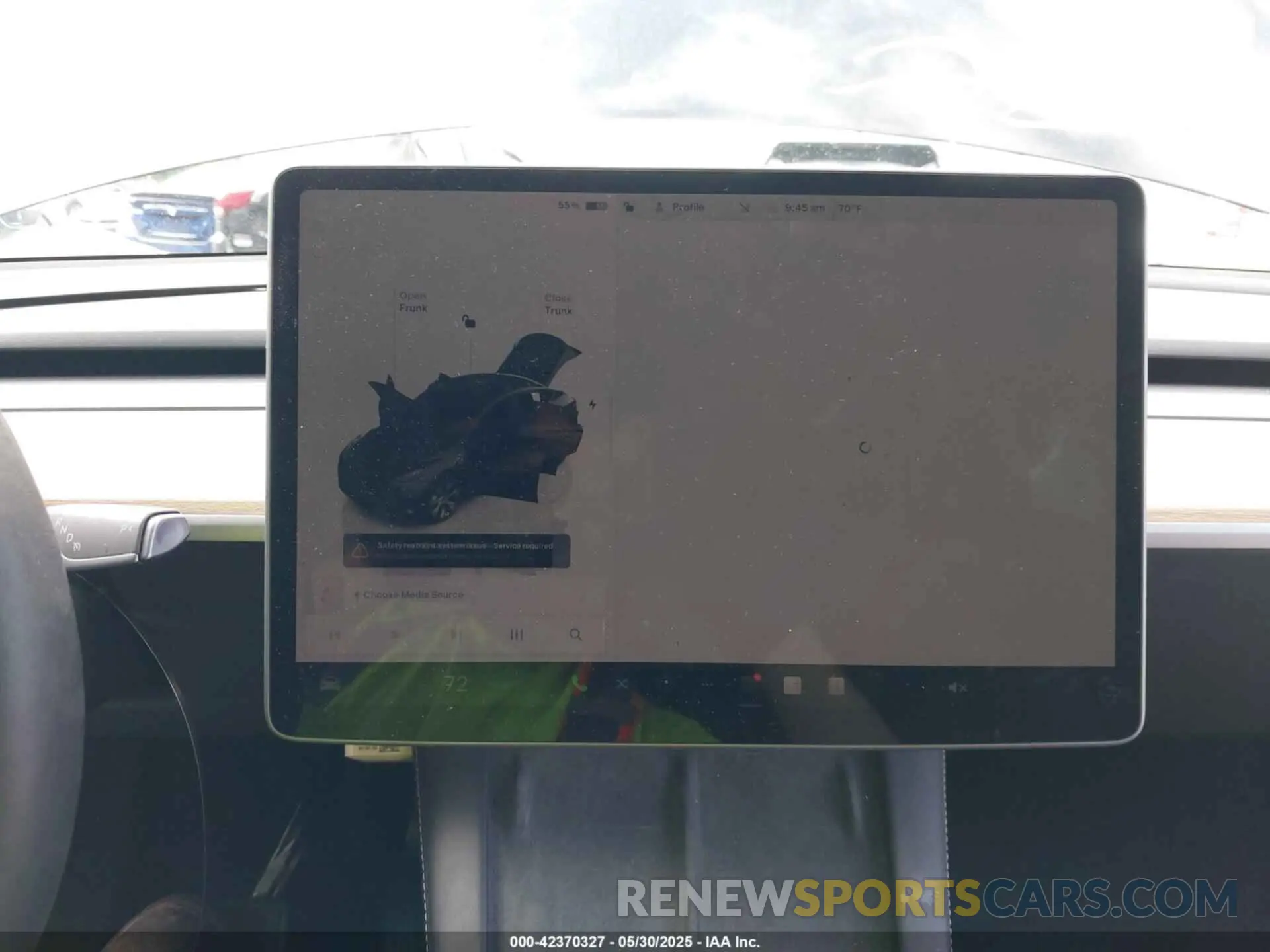 18 Photograph of a damaged car 7SAYGDEE2PA195198 TESLA MODEL Y 2023