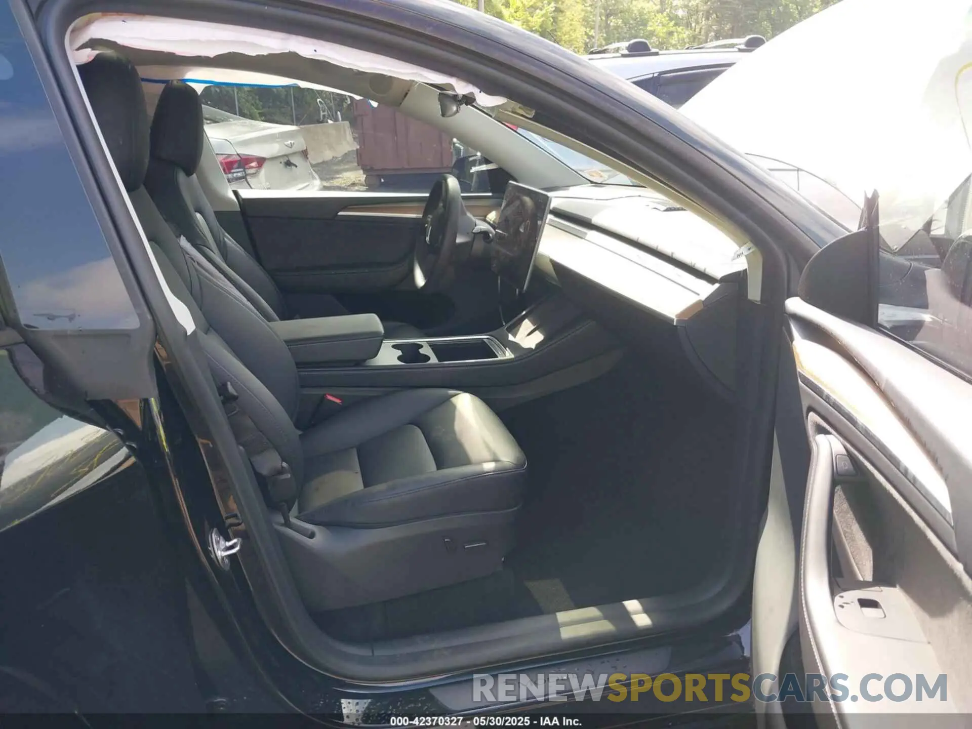 5 Photograph of a damaged car 7SAYGDEE2PA195198 TESLA MODEL Y 2023