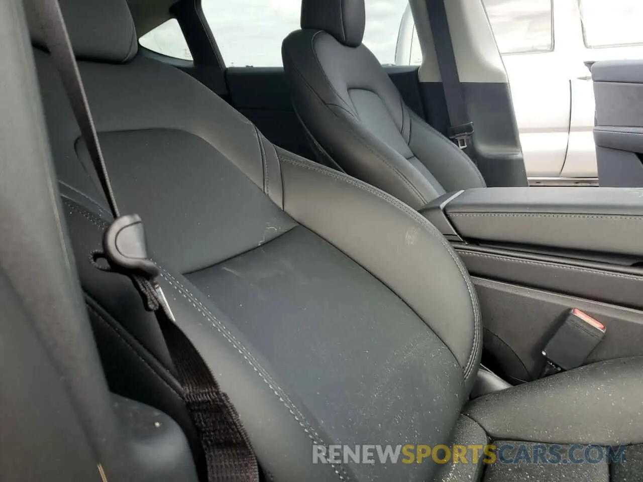 11 Photograph of a damaged car 7SAYGDEE2PA202344 TESLA MODEL Y 2023