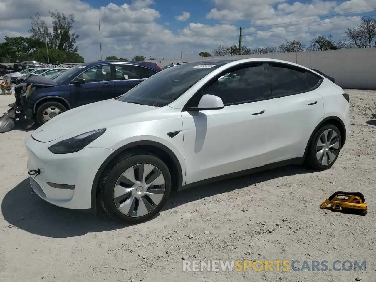 1 Photograph of a damaged car 7SAYGDEE2PF604318 TESLA MODEL Y 2023