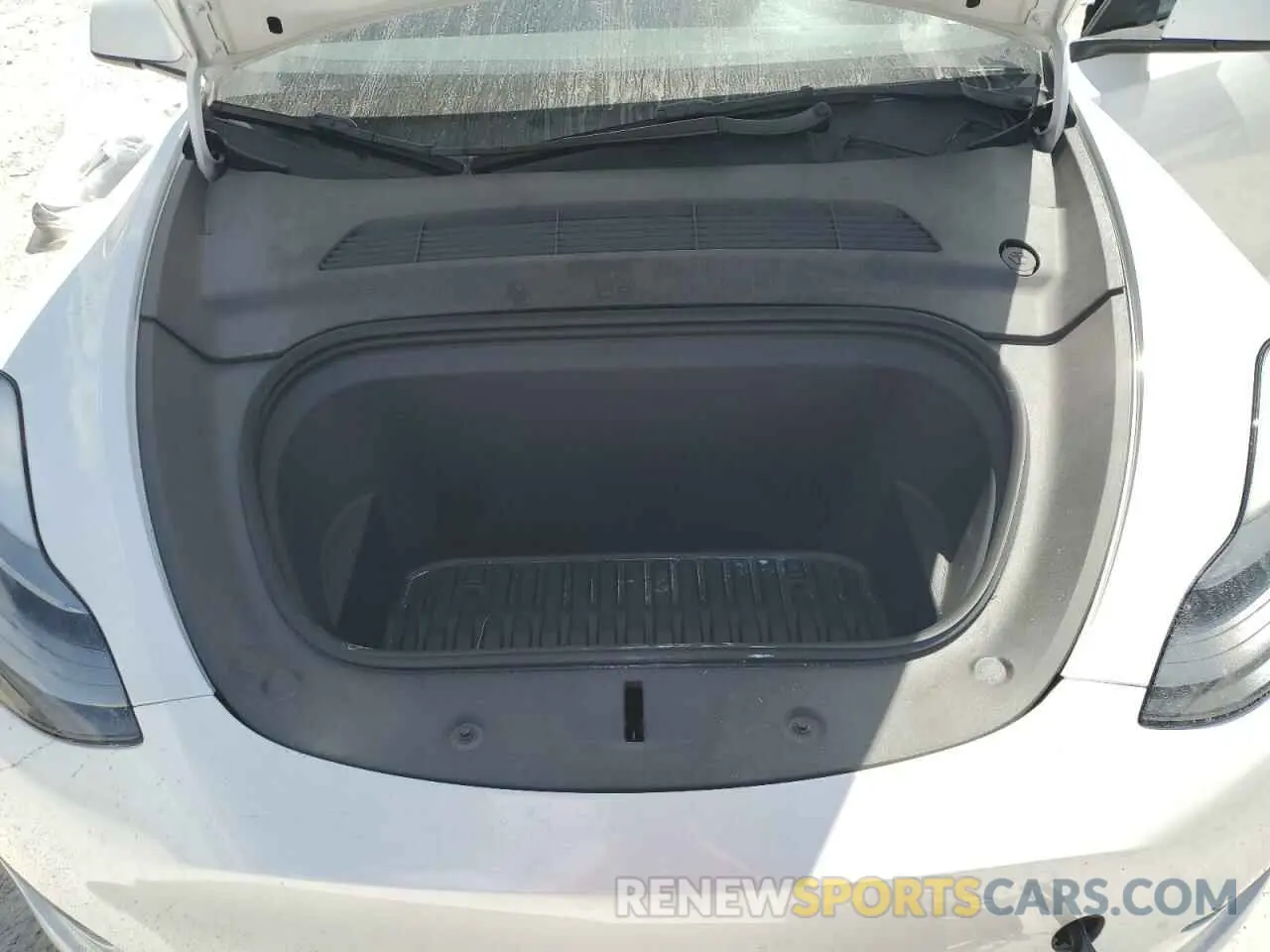14 Photograph of a damaged car 7SAYGDEE2PF604318 TESLA MODEL Y 2023