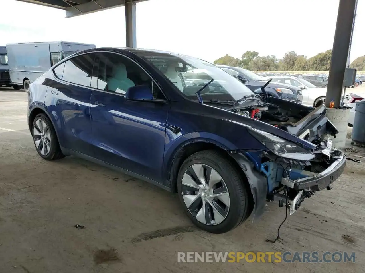 4 Photograph of a damaged car 7SAYGDEE2PF621443 TESLA MODEL Y 2023