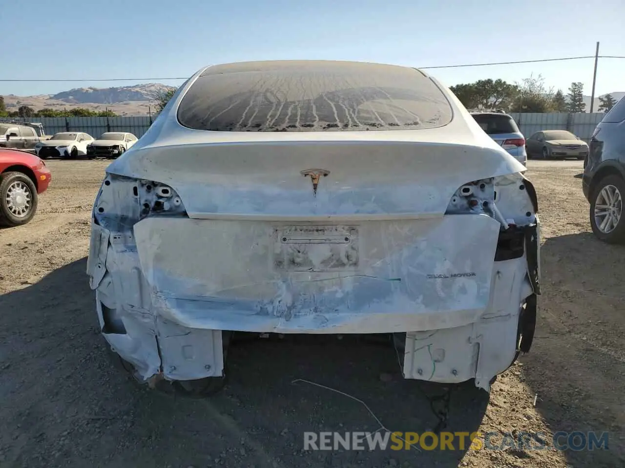 6 Photograph of a damaged car 7SAYGDEE2PF624603 TESLA MODEL Y 2023