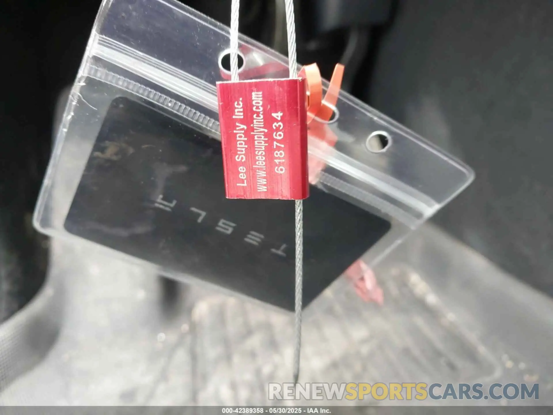 11 Photograph of a damaged car 7SAYGDEE2PF631955 TESLA MODEL Y 2023