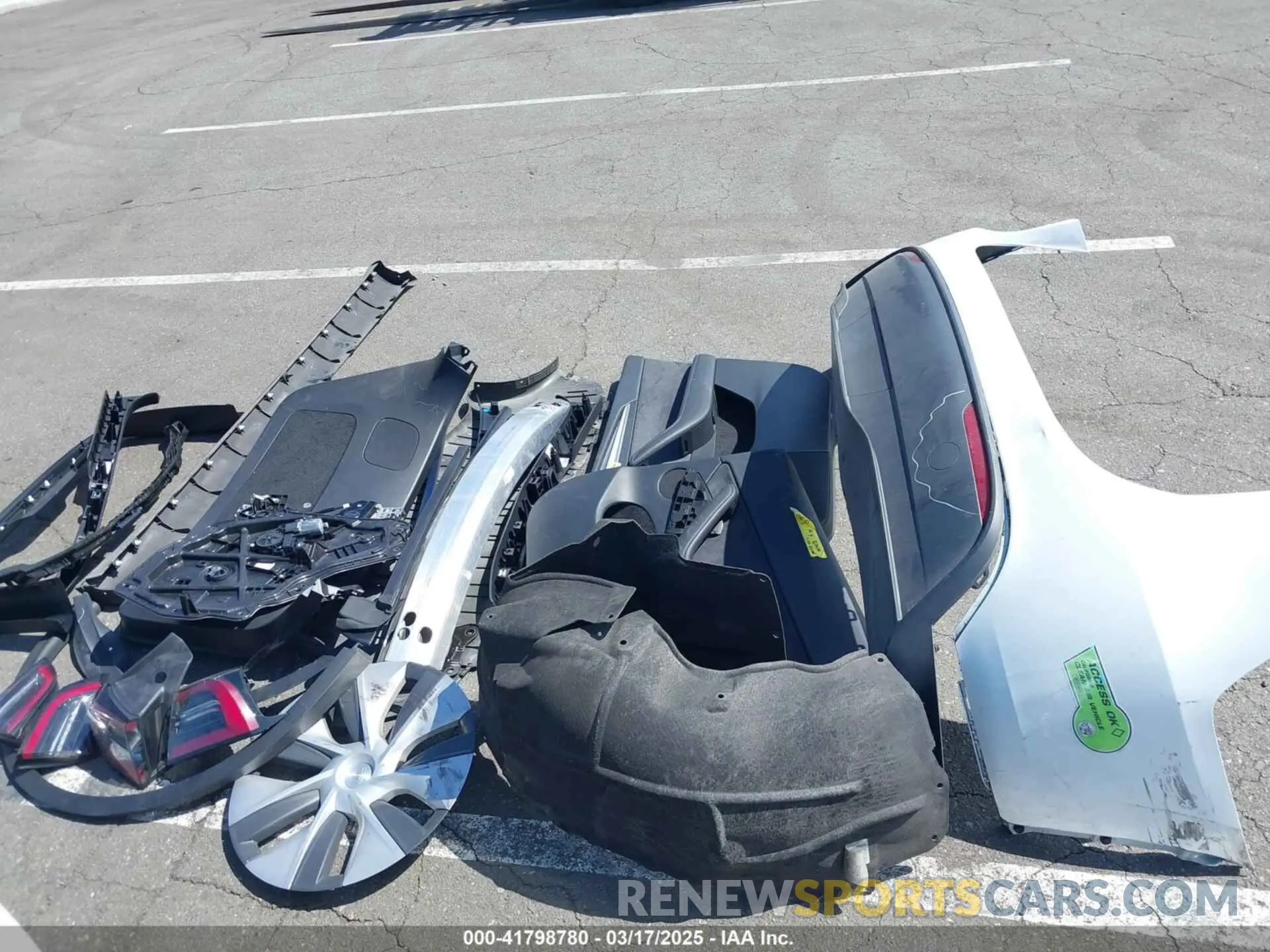 11 Photograph of a damaged car 7SAYGDEE2PF632121 TESLA MODEL Y 2023