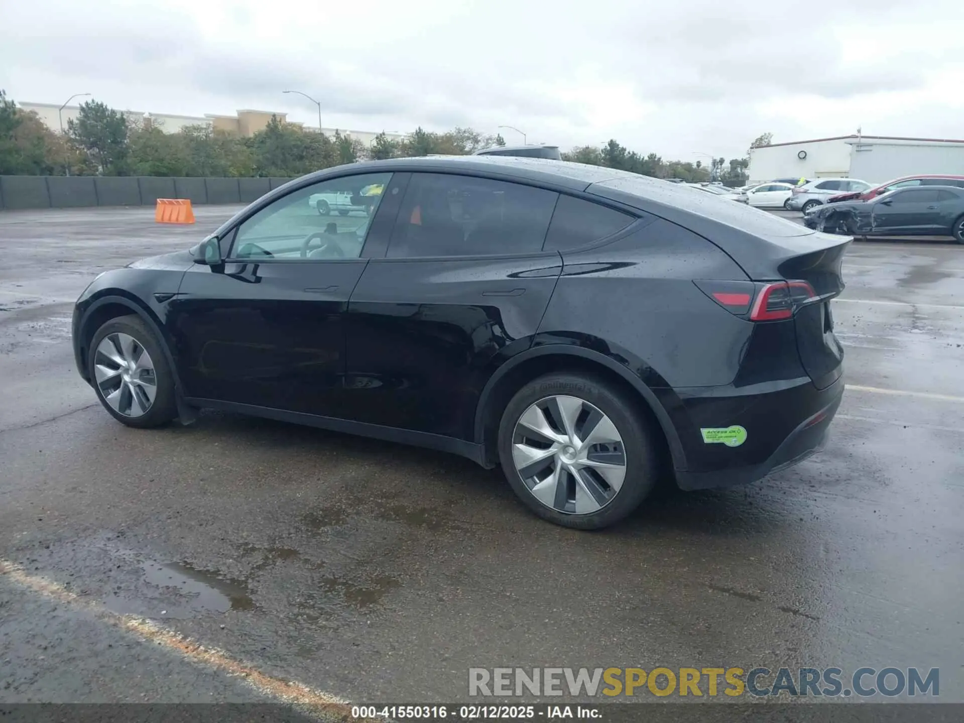13 Photograph of a damaged car 7SAYGDEE2PF632443 TESLA MODEL Y 2023
