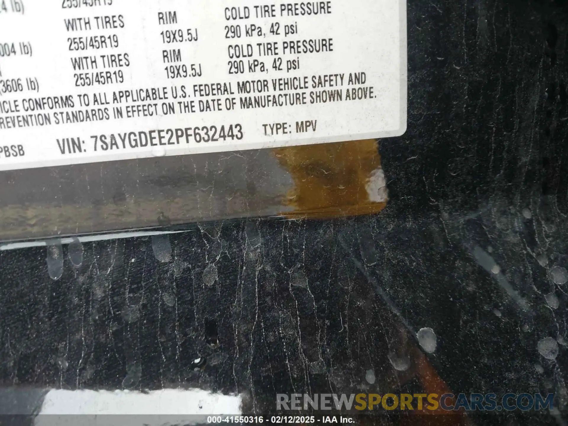 9 Photograph of a damaged car 7SAYGDEE2PF632443 TESLA MODEL Y 2023