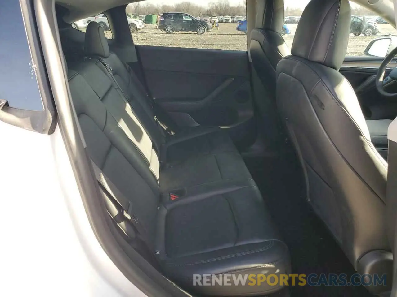 10 Photograph of a damaged car 7SAYGDEE2PF668360 TESLA MODEL Y 2023