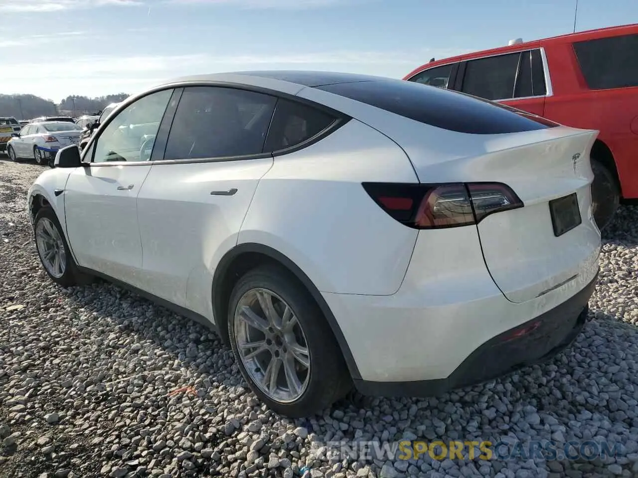 2 Photograph of a damaged car 7SAYGDEE2PF668360 TESLA MODEL Y 2023