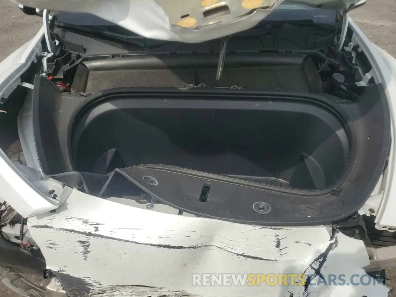 13 Photograph of a damaged car 7SAYGDEE2PF675745 TESLA MODEL Y 2023