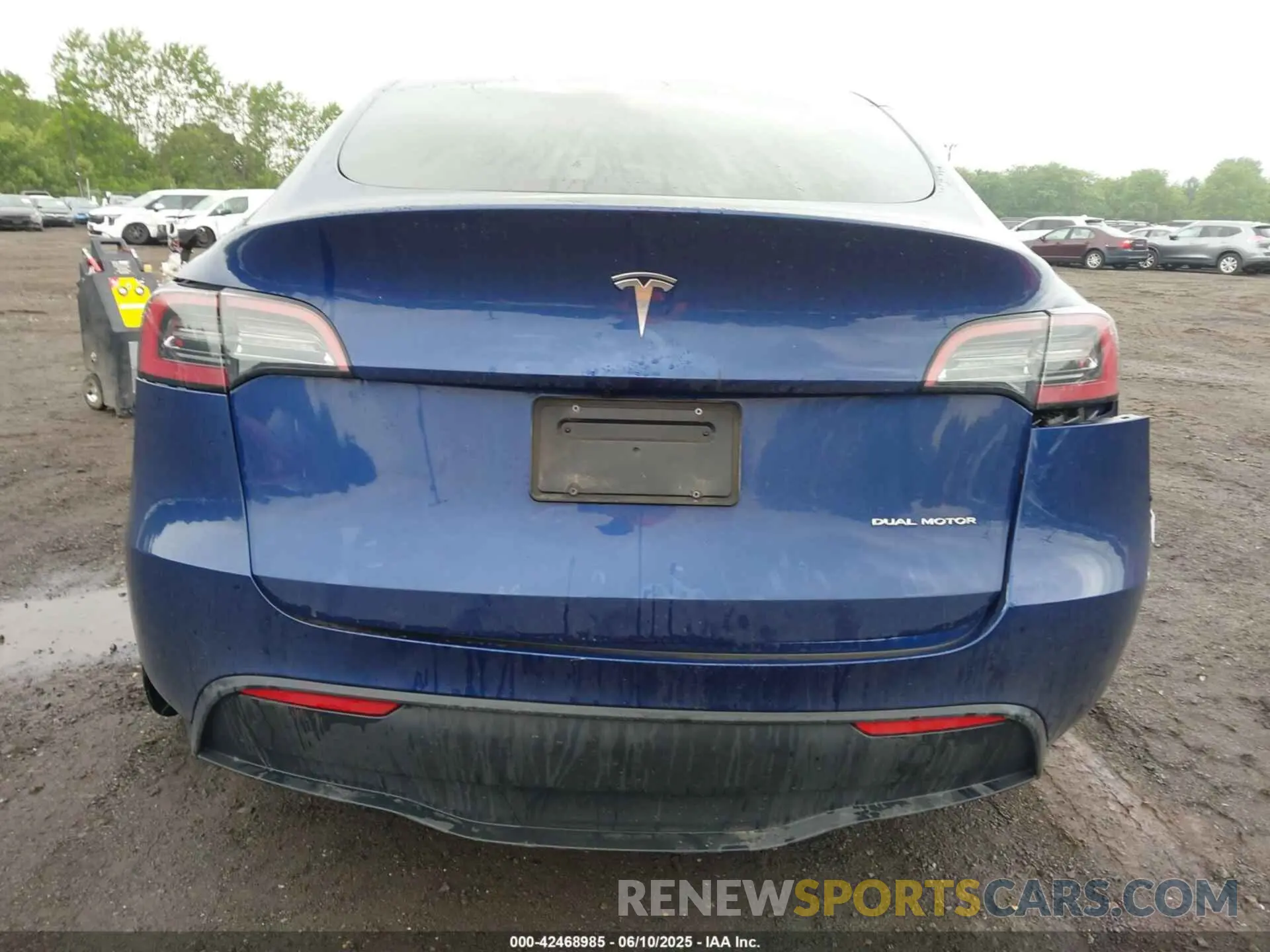 20 Photograph of a damaged car 7SAYGDEE2PF683649 TESLA MODEL Y 2023