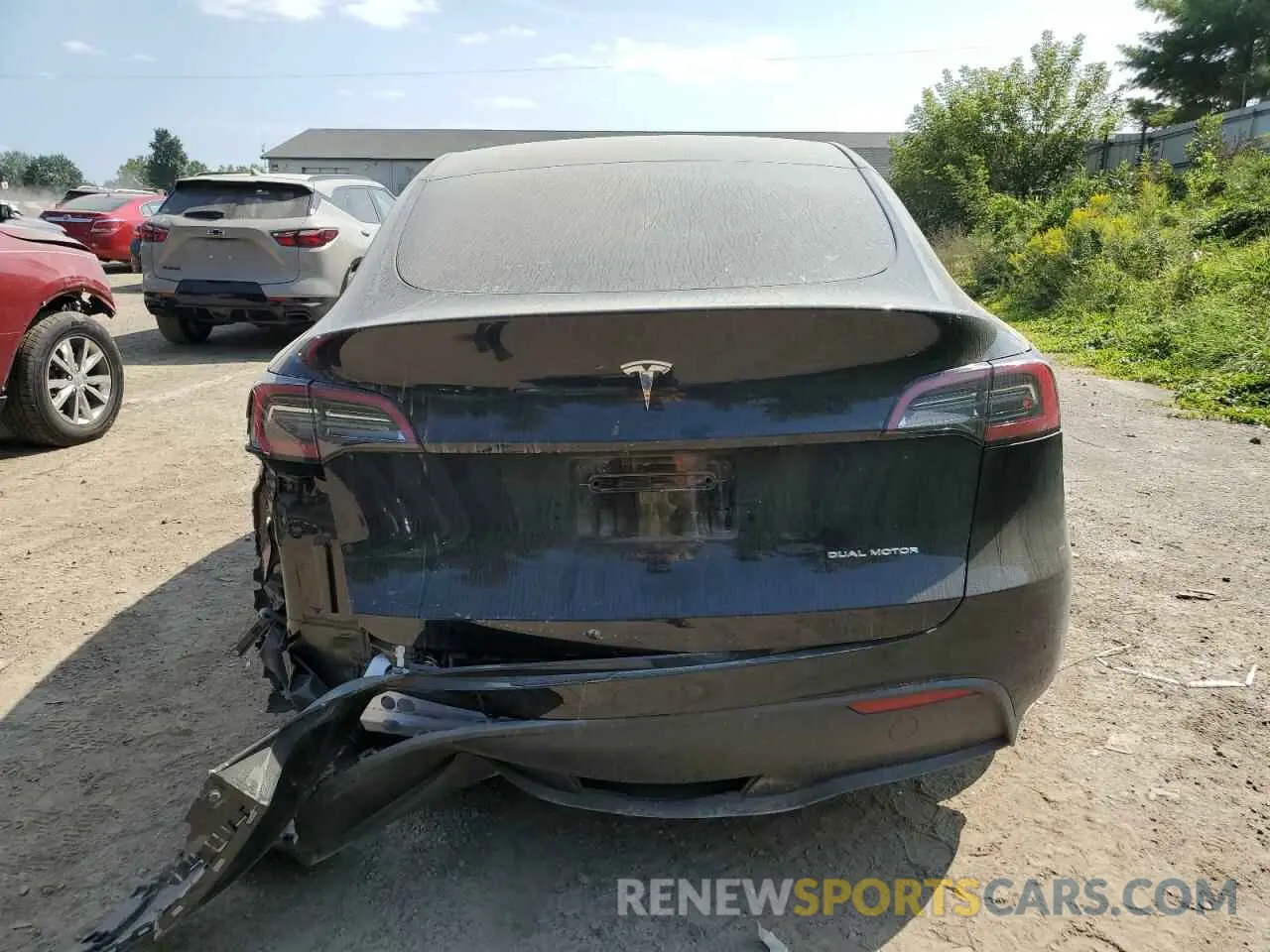 6 Photograph of a damaged car 7SAYGDEE2PF685966 TESLA MODEL Y 2023
