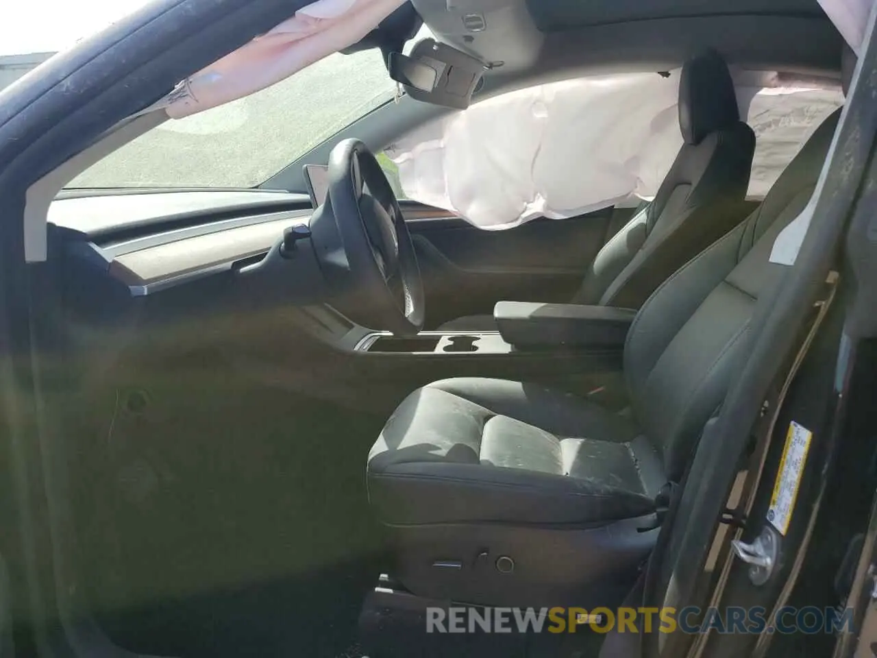 7 Photograph of a damaged car 7SAYGDEE2PF685966 TESLA MODEL Y 2023