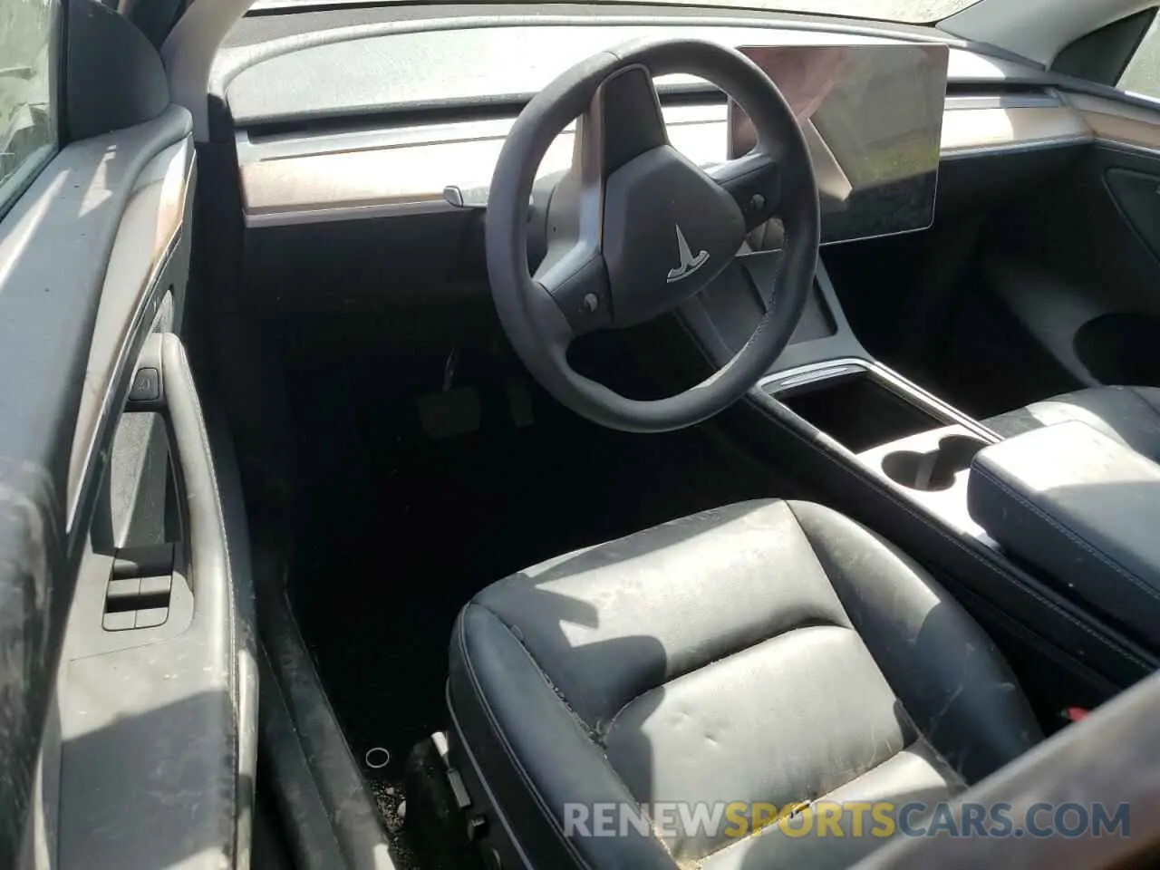 8 Photograph of a damaged car 7SAYGDEE2PF685966 TESLA MODEL Y 2023