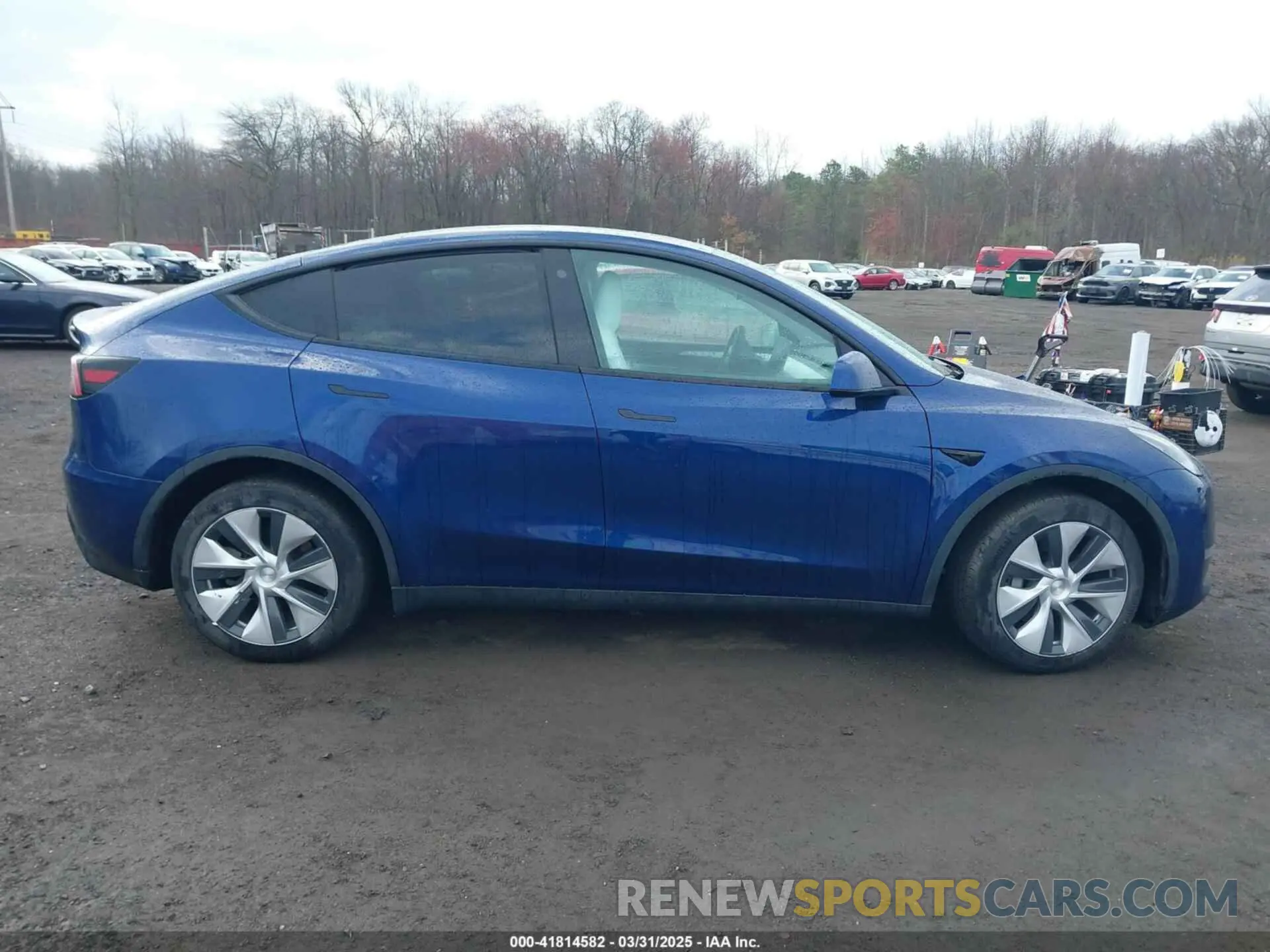 13 Photograph of a damaged car 7SAYGDEE2PF694974 TESLA MODEL Y 2023