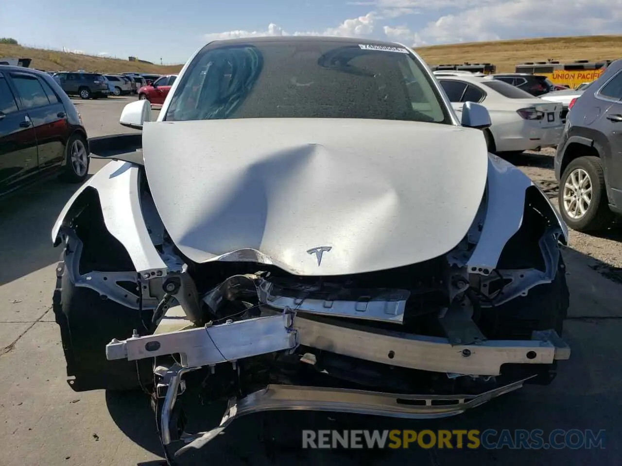 5 Photograph of a damaged car 7SAYGDEE2PF703494 TESLA MODEL Y 2023