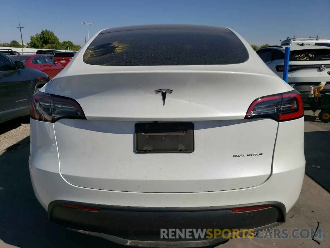 6 Photograph of a damaged car 7SAYGDEE2PF703494 TESLA MODEL Y 2023