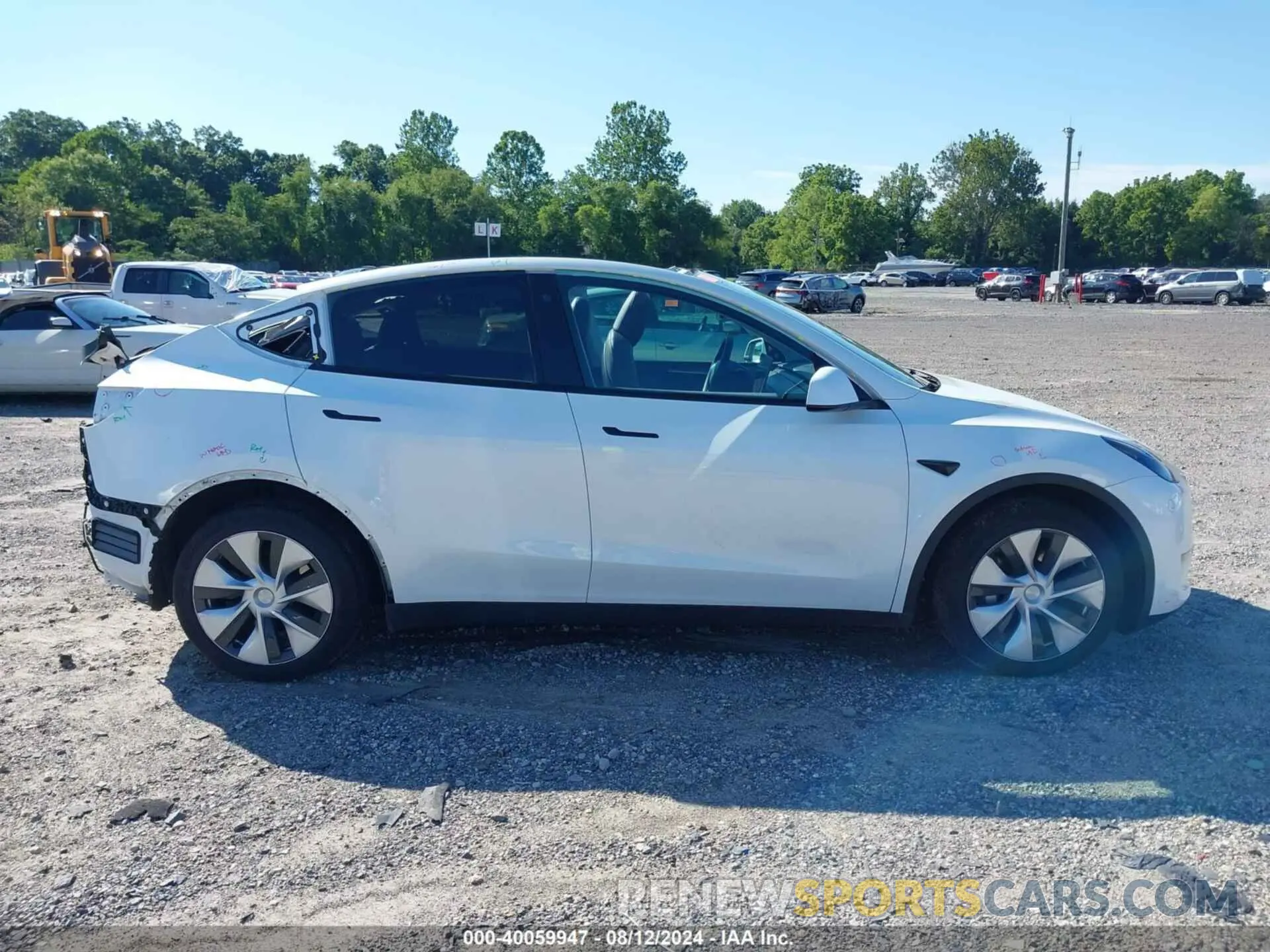 13 Photograph of a damaged car 7SAYGDEE2PF704533 TESLA MODEL Y 2023